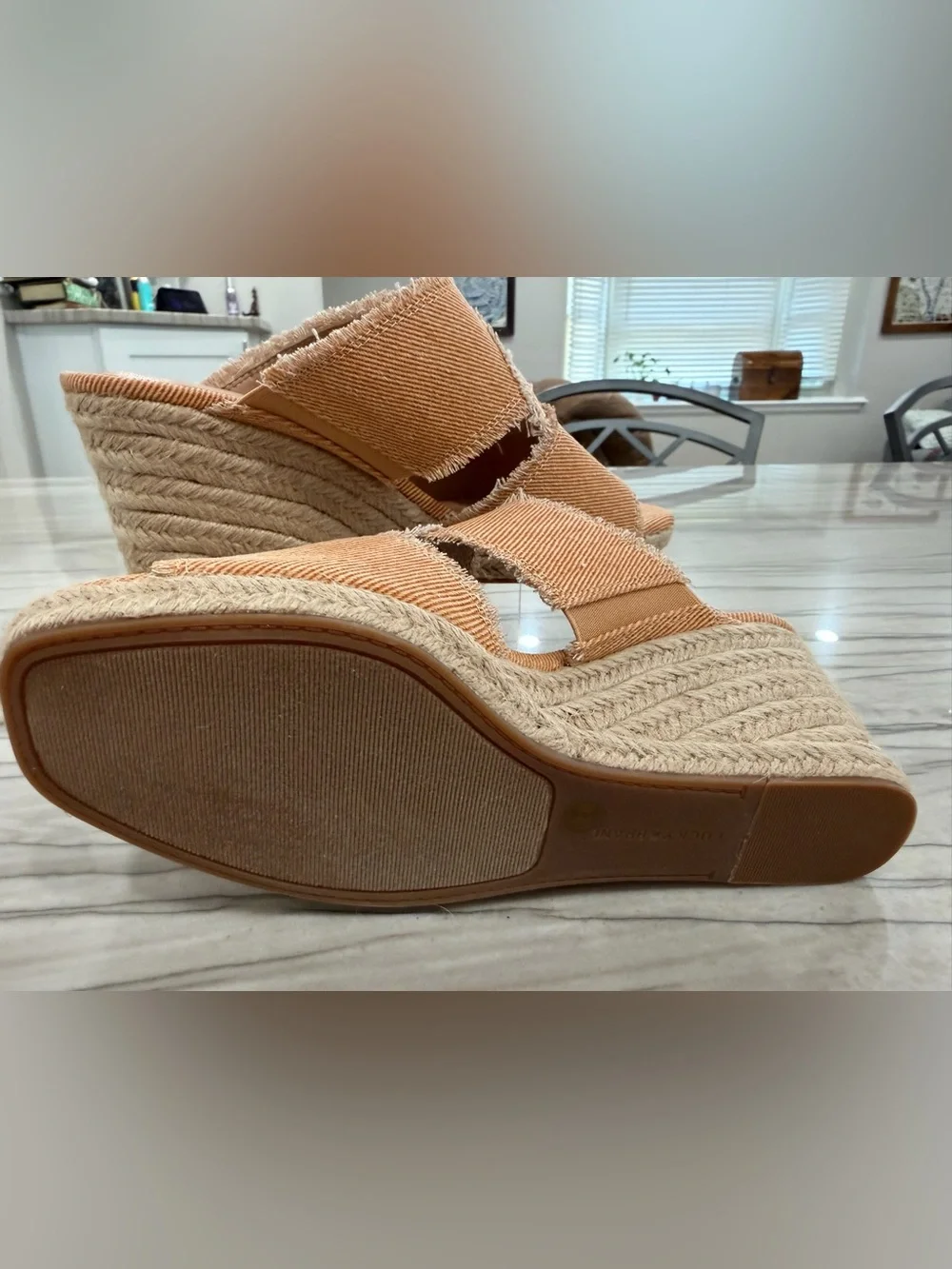 Lucky Brand Madgie Peachy Frayed Espadrille Wedge Sandals Women’s 9M NIB